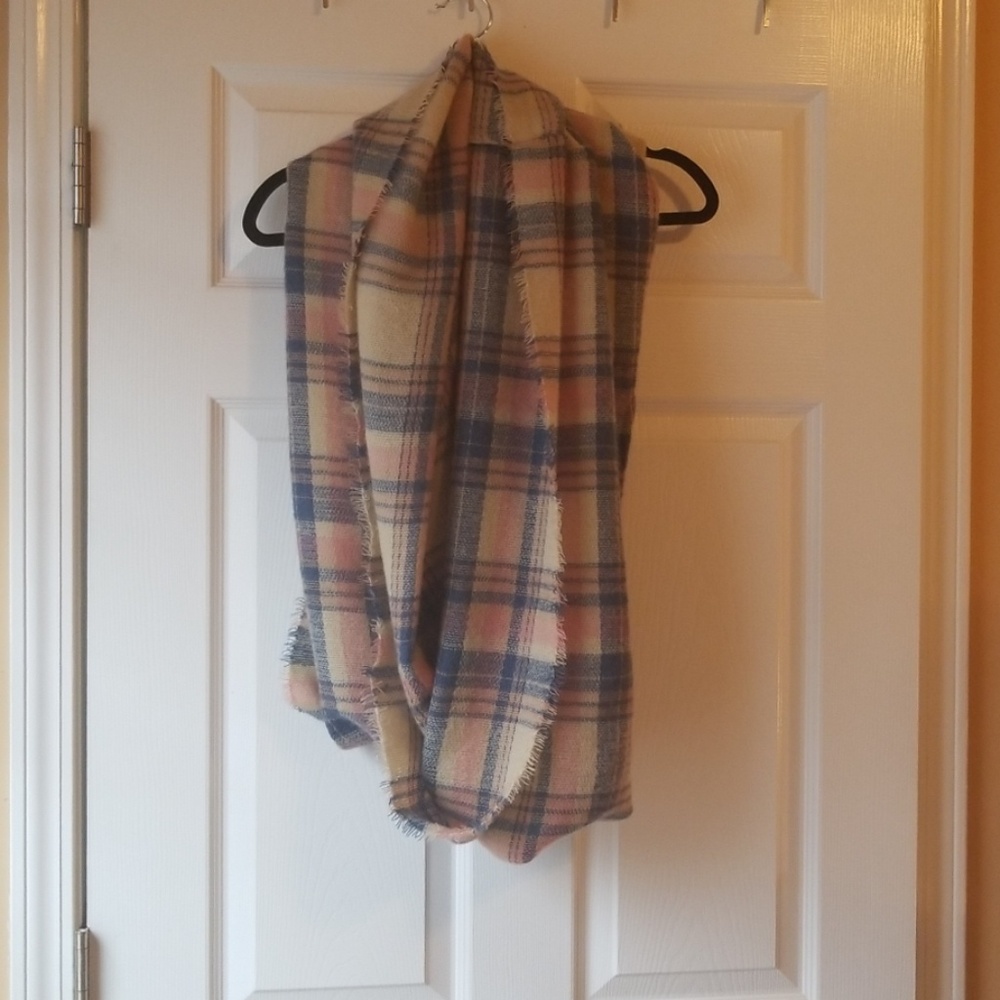 Large scarf